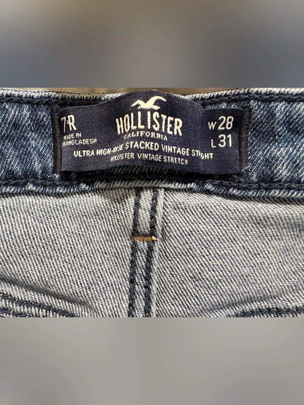 Hollister Ultra High-rise Vintage Straight-Leg Blue Jeans